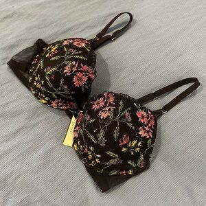 NWT Victoria’s Secret Black Floral Bra Size 34B